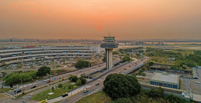 Próximo Destino: Aeroporto Galeão